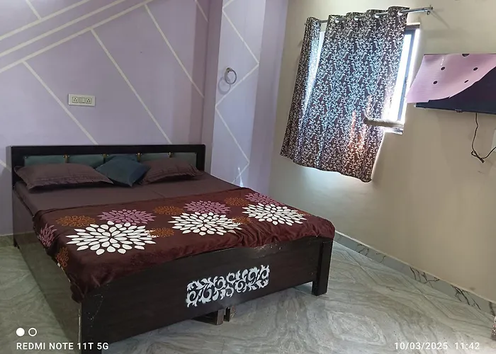 Shri Kishori Kunj, Home Stay
