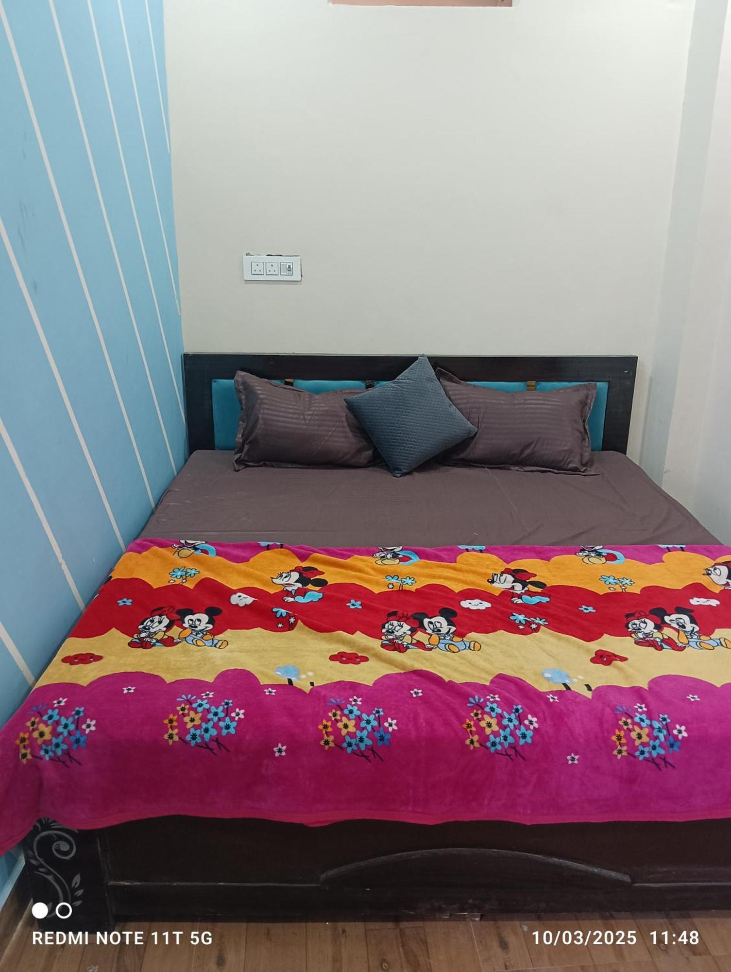 Shri Kishori Kunj, Homestay